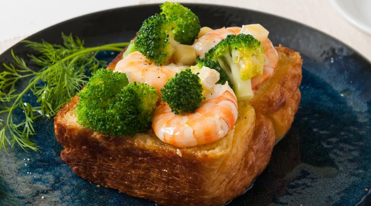 ブロッコリーとエビのオープンサンド