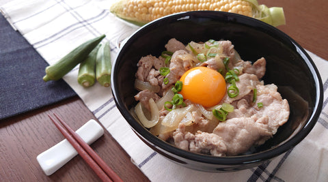 胡麻油香るスタミナ丼