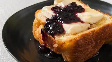 ブルーベリーとクリームチーズのオープンサンド