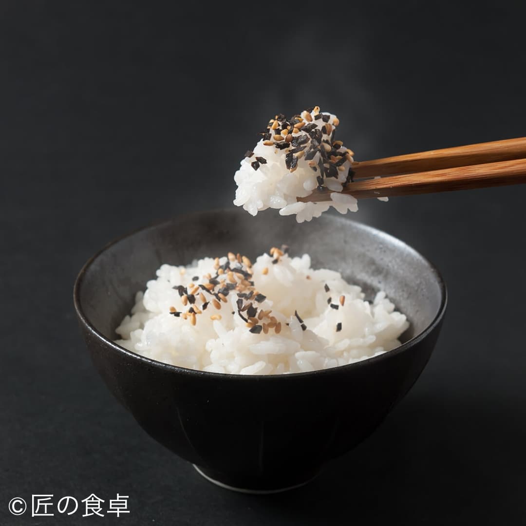 [2025 New Harvest] Sweet and delicious "Hinohikari" rice 3kg + completely sun-dried saltSeihachi 】20g + Salted kelp, sesame salted kelp, simmered kelp, black sesame salt, sansho pepper kelp【Enjiro 】set
