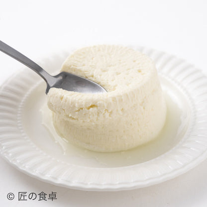 Fresh ricotta cheese (ricotta fresca)