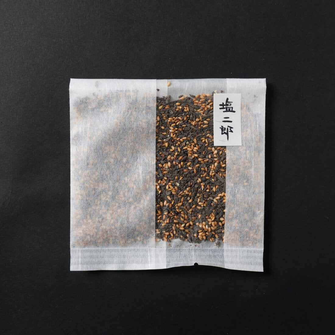 [2025 New Harvest] Sweet and delicious "Hinohikari" rice 3kg + completely sun-dried saltSeihachi 】20g + Salted kelp, sesame salted kelp, simmered kelp, black sesame salt, sansho pepper kelp【Enjiro 】set